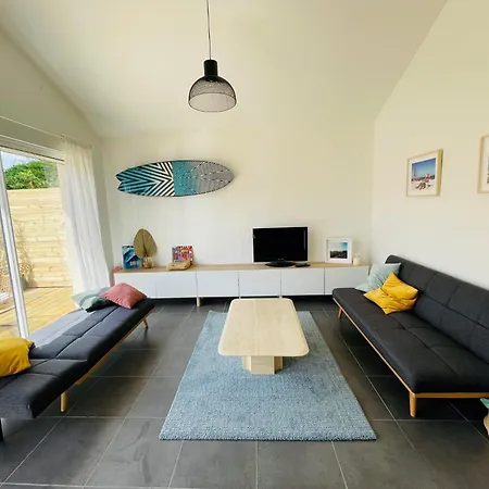 Maison De Petite Piscine Holiday home *