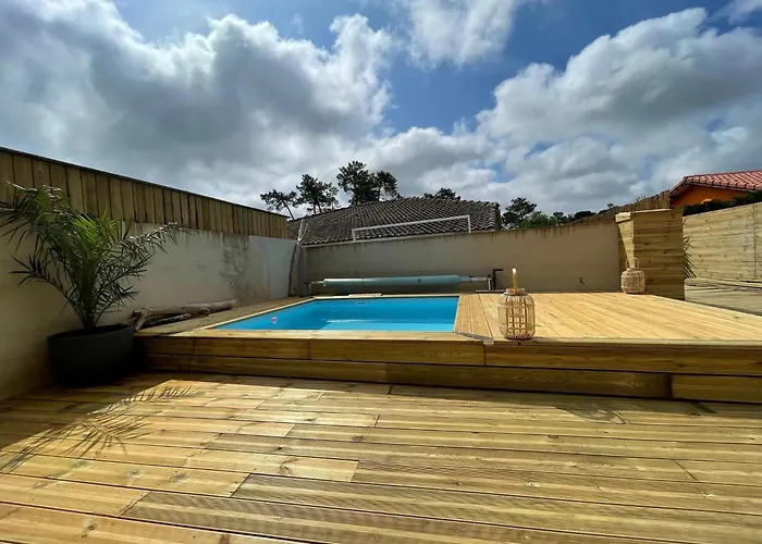 Maison De Petite Piscine Prázdninový dům *